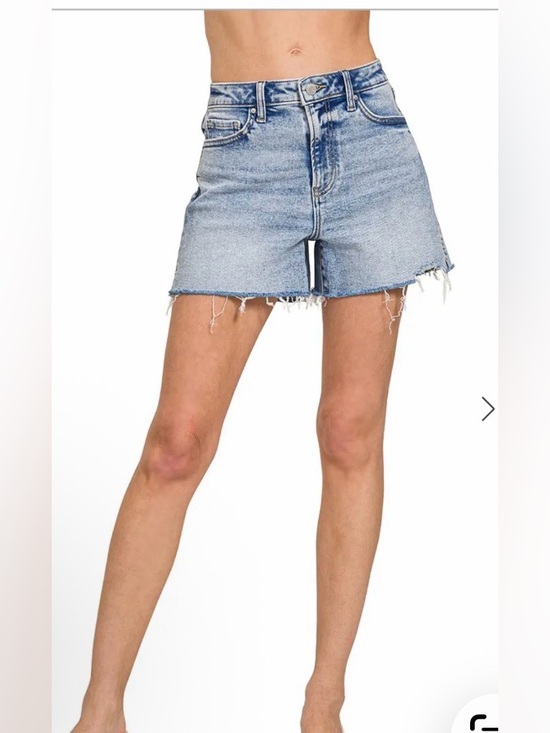 Zenana Outfitters Light Wash Distressed Denim Shorts - Picture 6 of 6